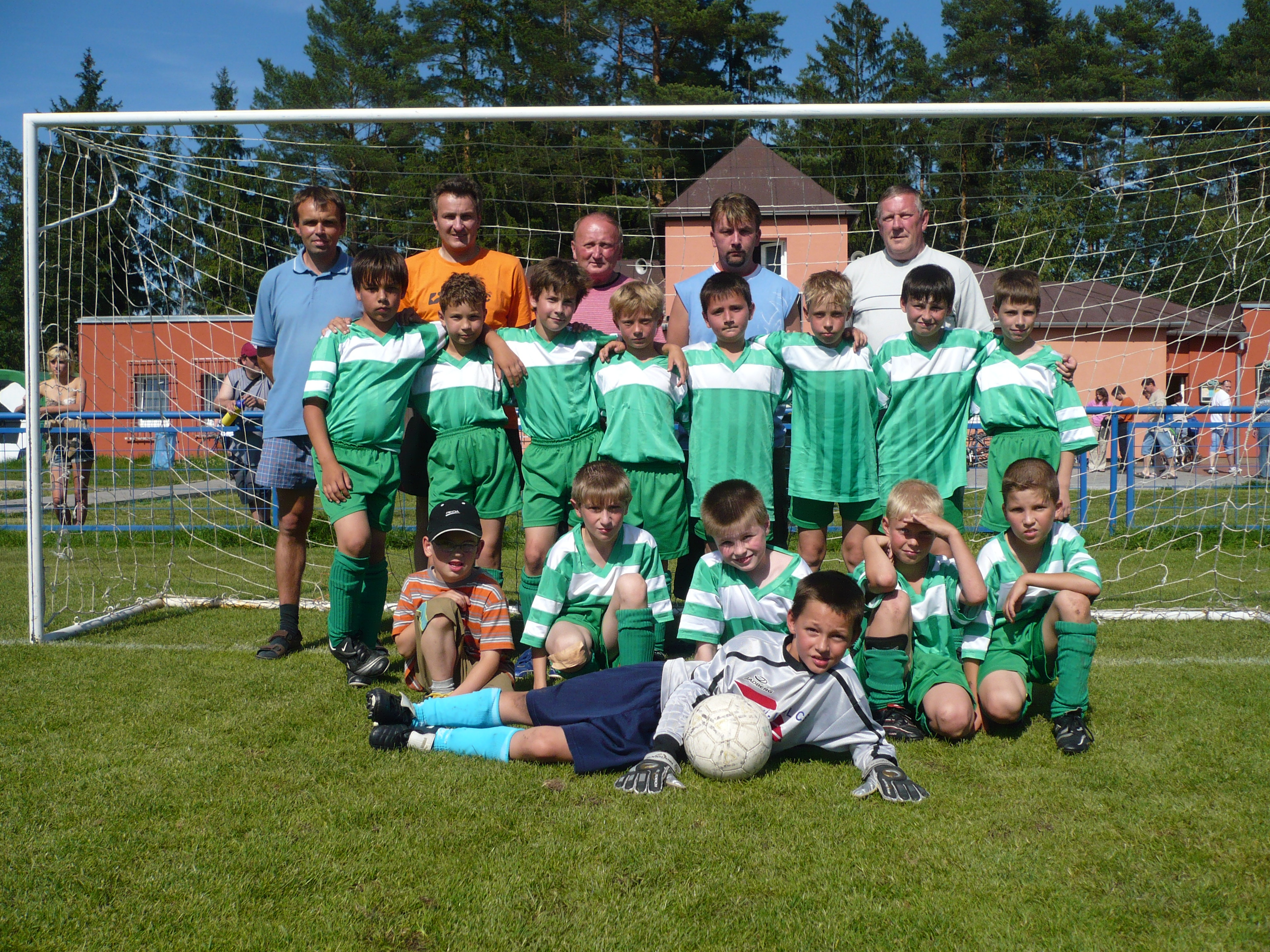 Čechie přípravka - konec sezóny JARO 2009.jpg